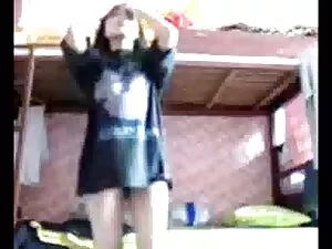 Cô Chloe cherry shit ...