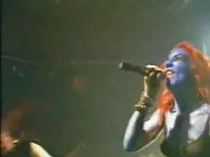 Chào mừng bạn gái xi ...