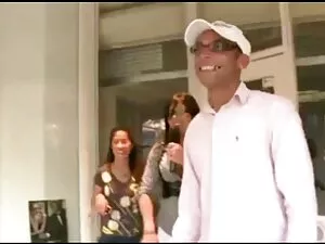 Cha trợ. sec nhat ba ...