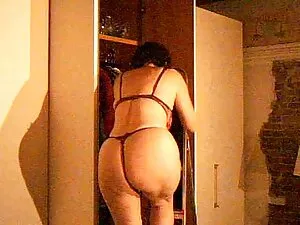 Trong tầng sex nhật  ...